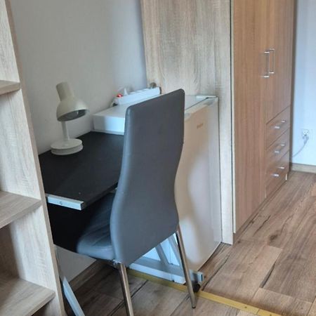 Hostel Tulip - Pokoj Nr 8 Ze Wspolna Lazienka I Kuchnia Stettin Exterior foto